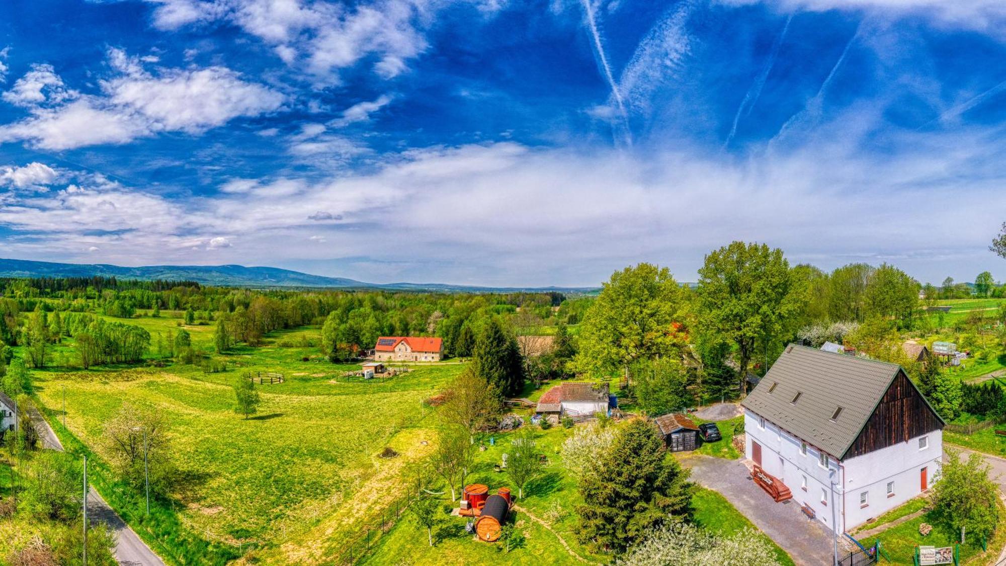 Maja Pokoje Z Widokiem Kameralna Agroturystyka Na Pogorzu Izerskim Z Sauna I Jacuzzi (Adults Only) Mirsk Dış mekan fotoğraf